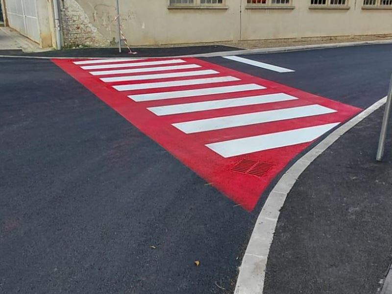 Nova prometna signalizacija u crvenoj boji