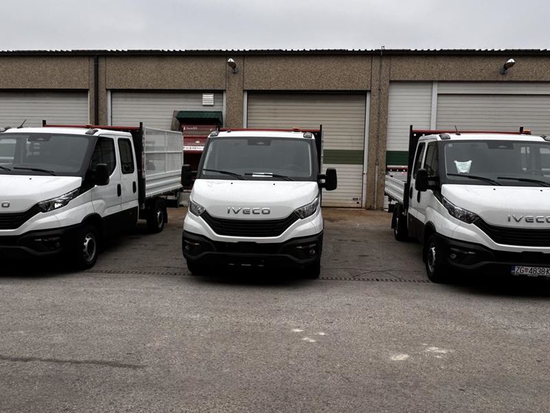 Osam novih kombi vozila