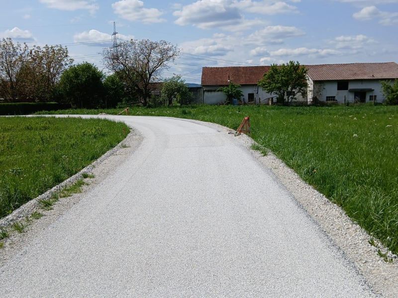 Uređen makadamski put u Medsavama