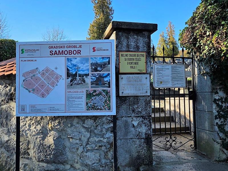 Novosti na ulazima groblja