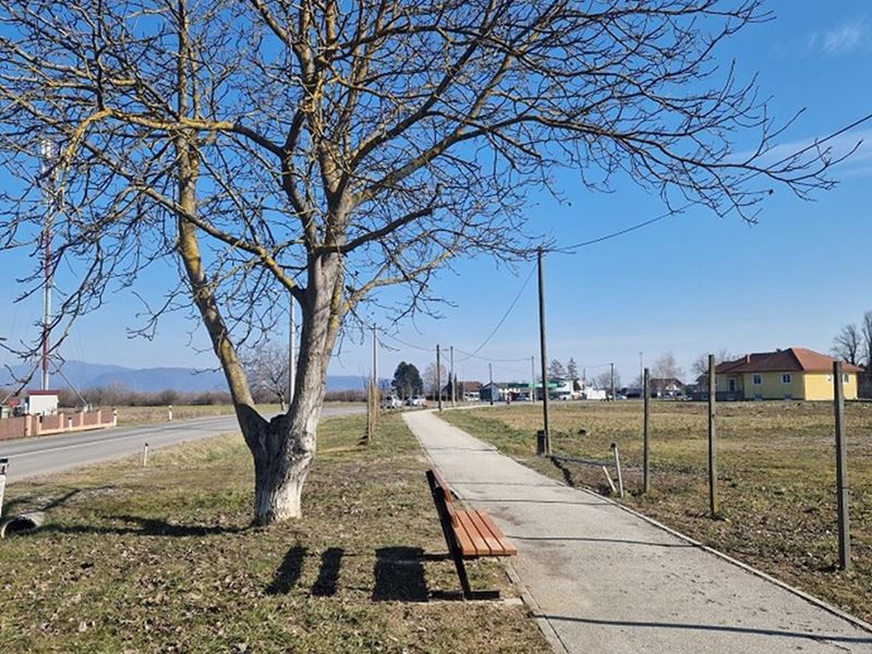 Uređena šetnica u Bregani